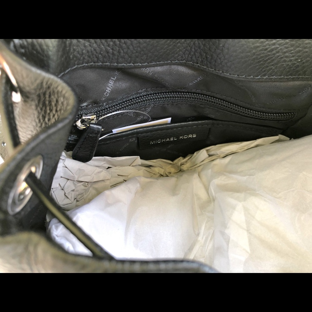 Gaby’sBags👜💕-NWT Michael Kors Leather Backpack - Picture 7 of 8